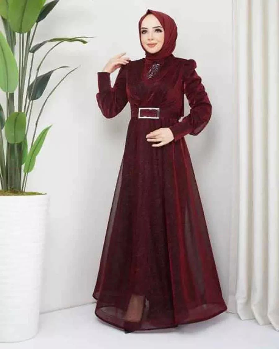 Kadife Üst ve Işıltılı Tül Etekli Tesettür Abiye