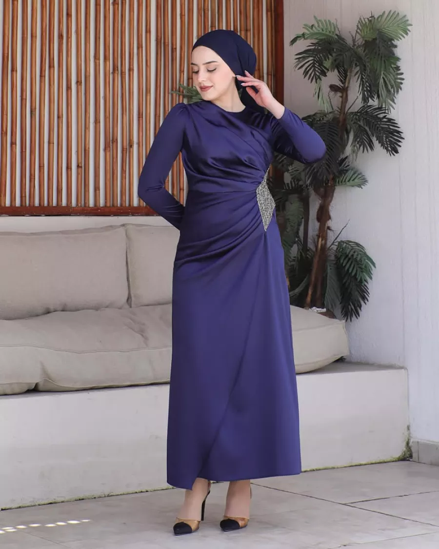 İşlemeli Drape Detaylı Saten Lacivert Tesettür Abiye