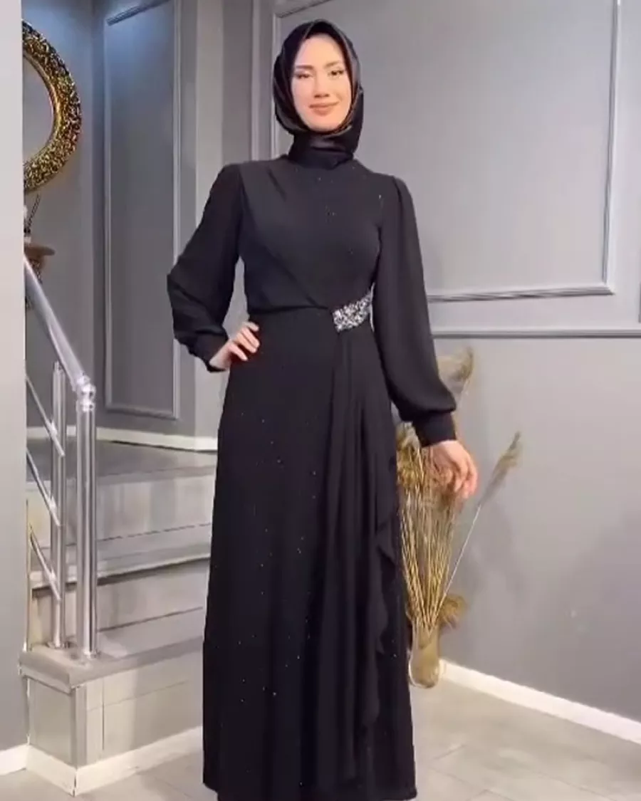 Drape Detaylı Simli Siyah Abiye Elbise