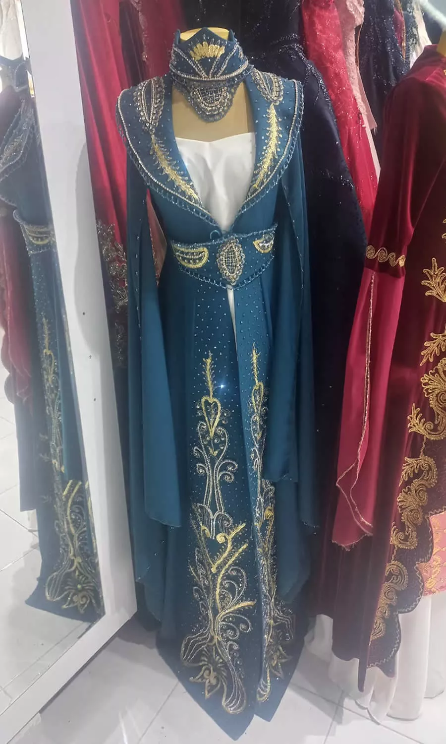 Petrol Mavi Altın İşlemeli Kaftan